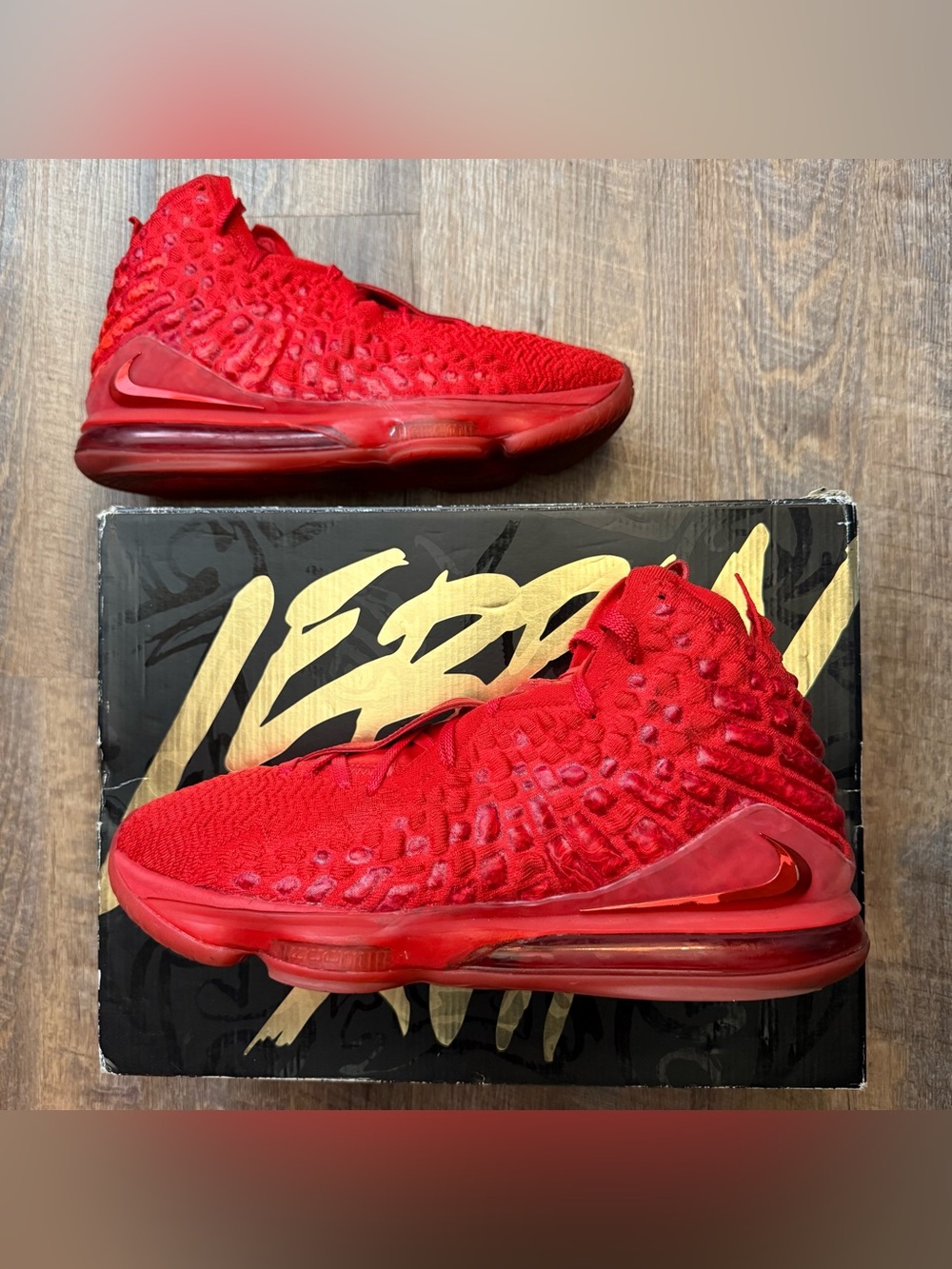 Nike LeBron 17 XVII Red Carpet